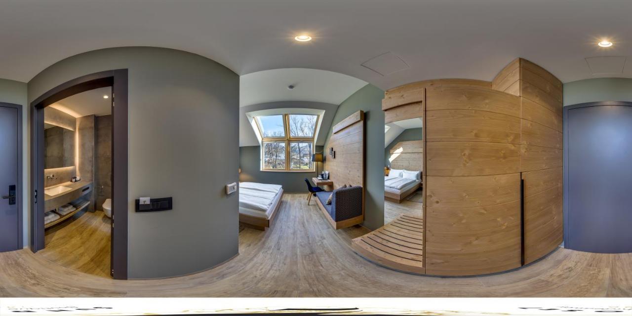 Deluxe Double Room River View